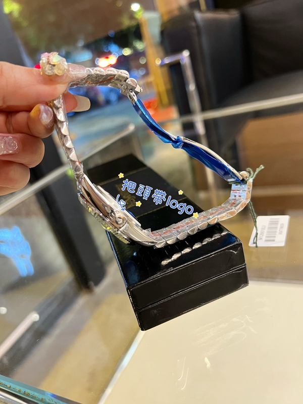 ブランド時計全体デザイン